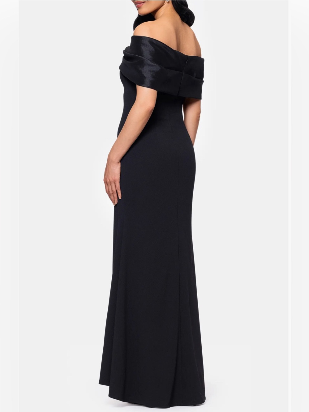 NWT Betsy & Adam Black Off the Shoulder Crepe & Taffeta Sheath Gown Dress - Picture 2 of 8